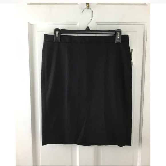 GAP Black‎ Pencil Skirt Stretch Size 4 Career Work Minimalist NWT - Picture 1 of 4
